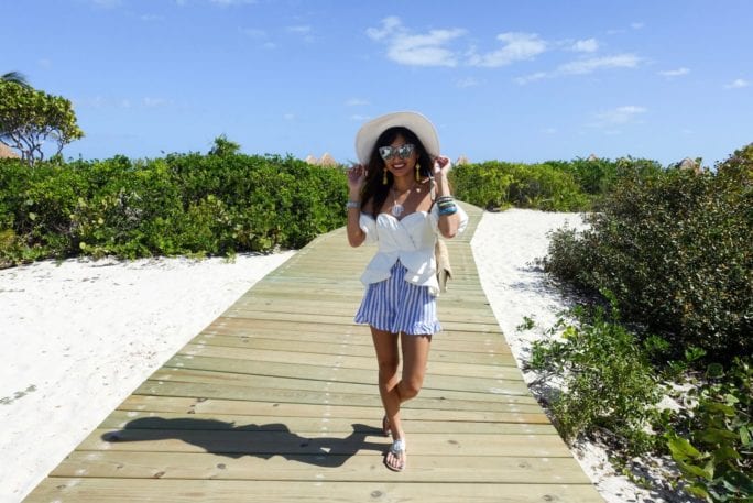 striped shorts, peplum top, beach, vacation looks, summer fashion