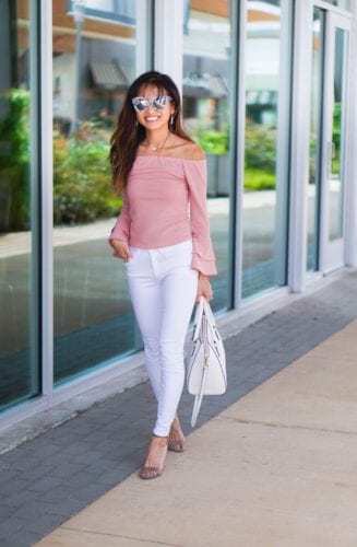 quay sunglasses, white skinny jeans, valentine inspired looks