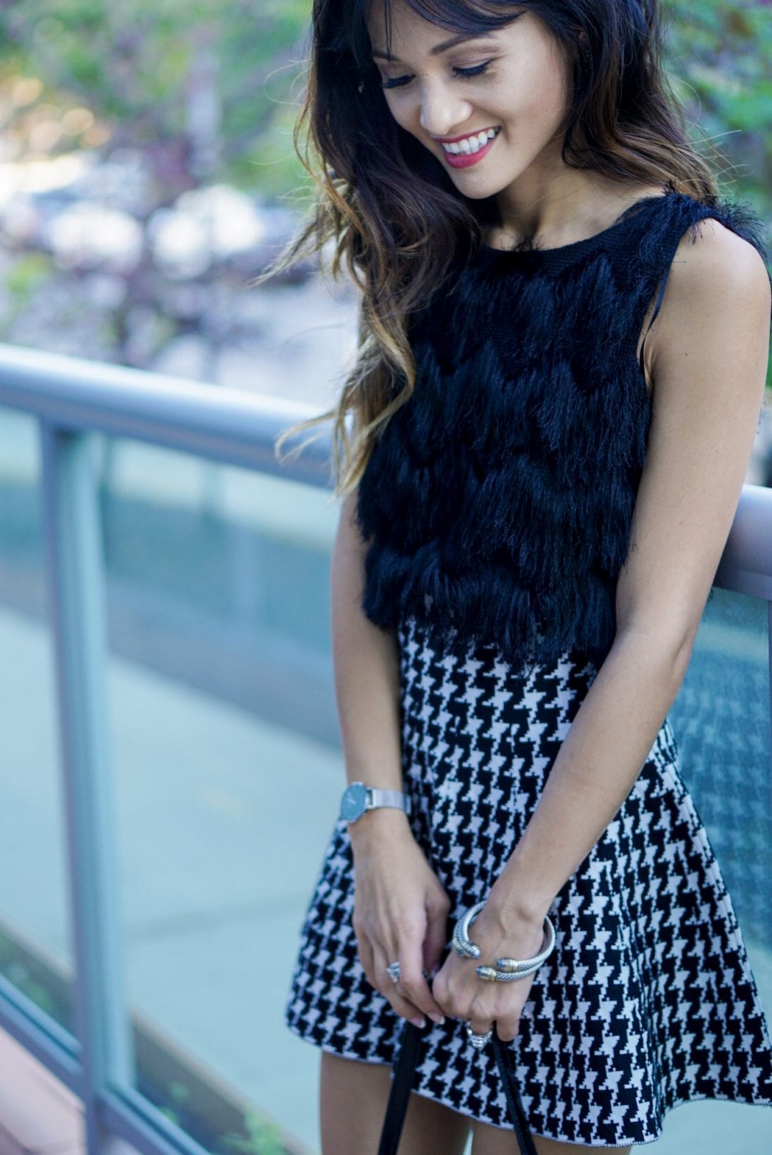 20 Easy Tips for the Best Instagram Post by Houston fashion blogger Dawn P. Darnell - fringe top, houndstooth skirt, fringe black top, 