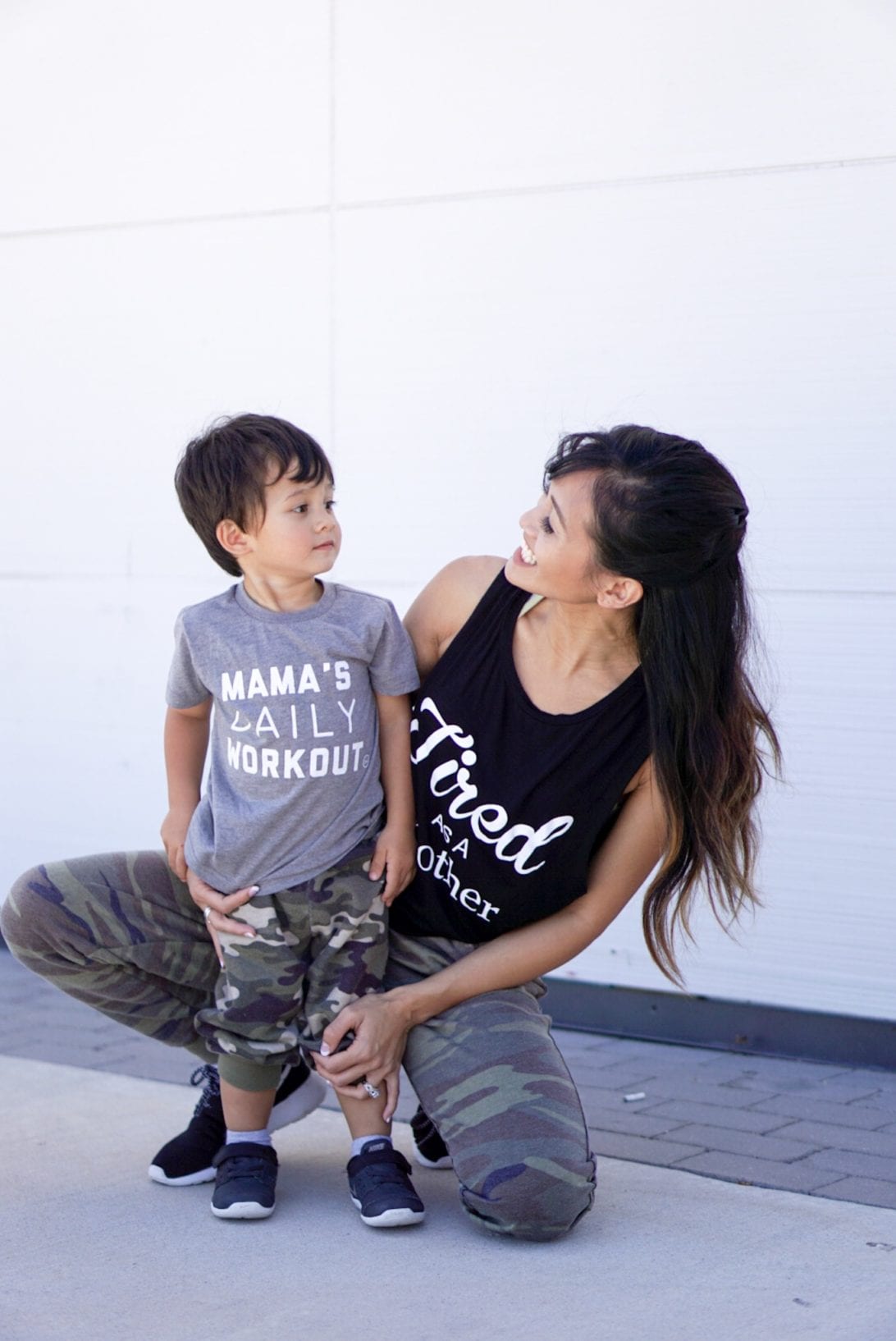 mommy and me outfits, boy mom fashion, mom style, athleisure, camo joggers, joggers
