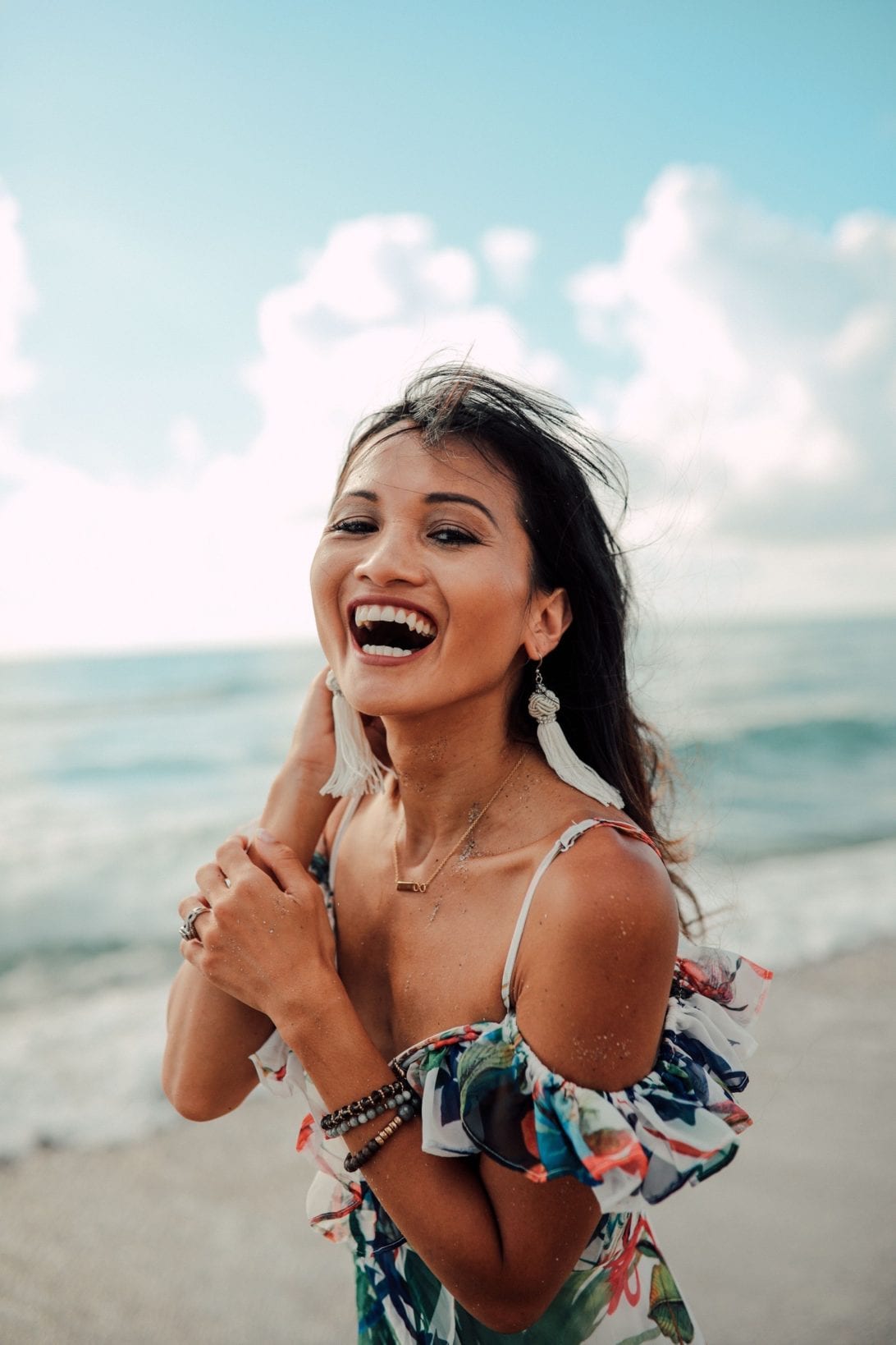 beach photoshoot, what to wear on the beach, what to wear at a photoshoot, ruffle maxi, floral maxi, beach style, summer dresses under $50, beach model, how to model, model poses, beach engagement shoots