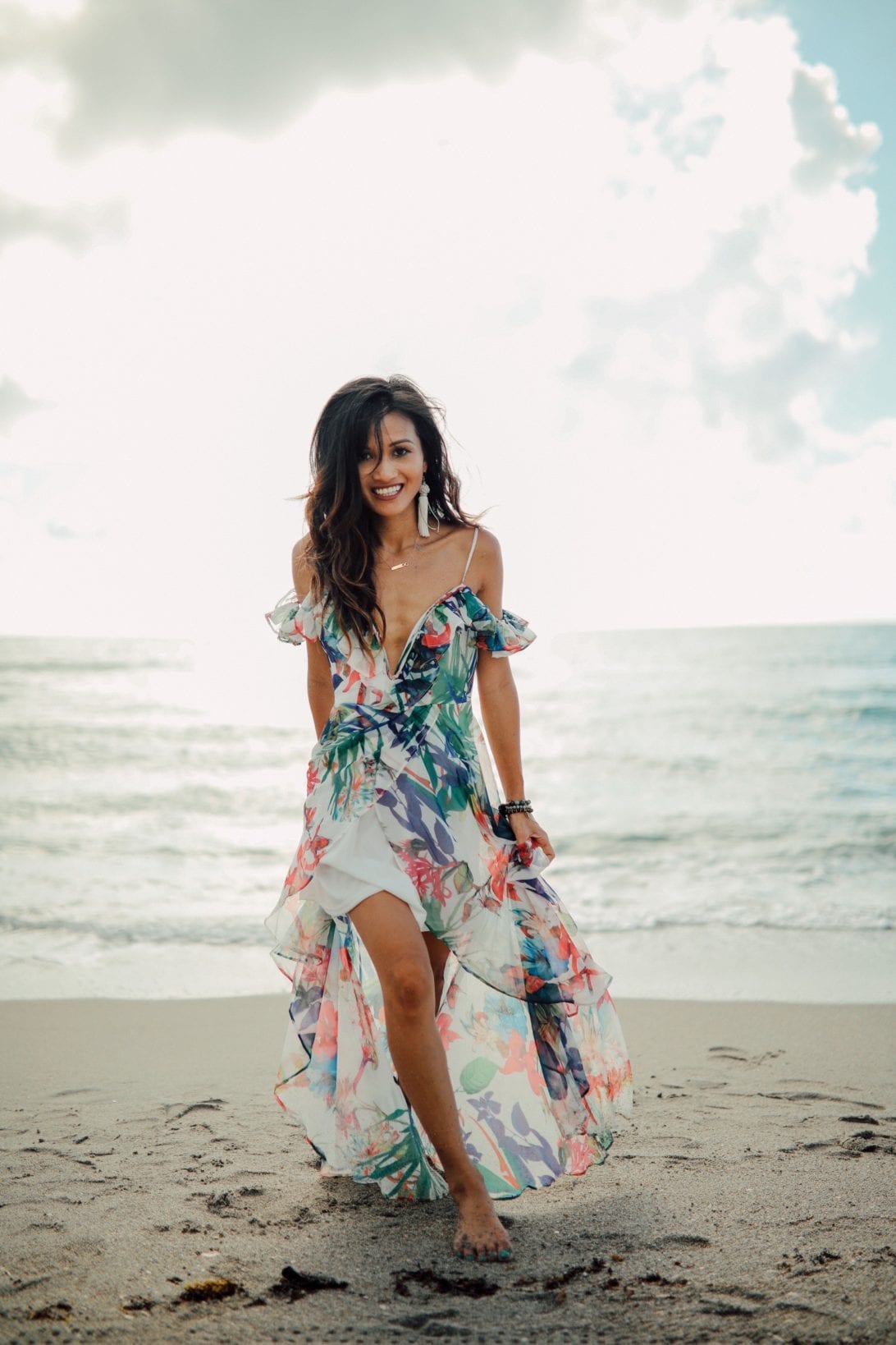 beach photoshoot, what to wear on the beach, what to wear at a photoshoot, ruffle maxi, floral maxi, beach style, summer dresses under $50, beach model, how to model, model poses