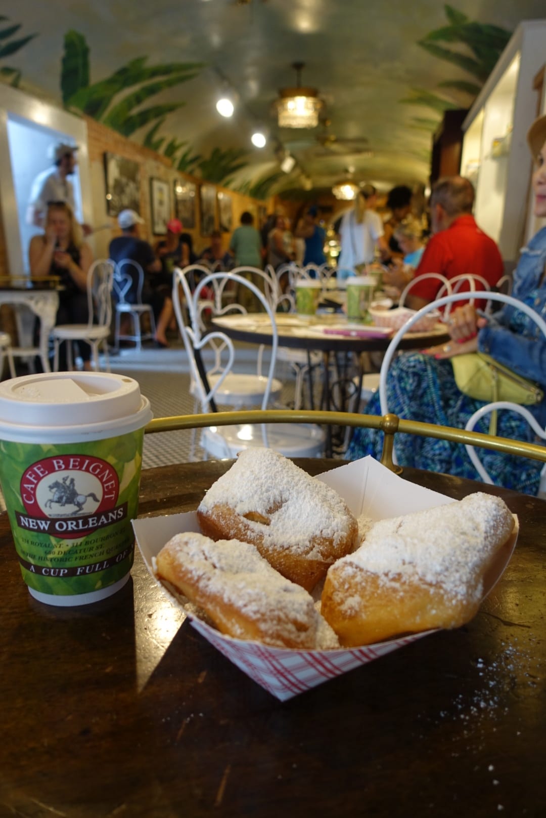 cafe beignet, best beignet in new orleans, where to eat in new orleans