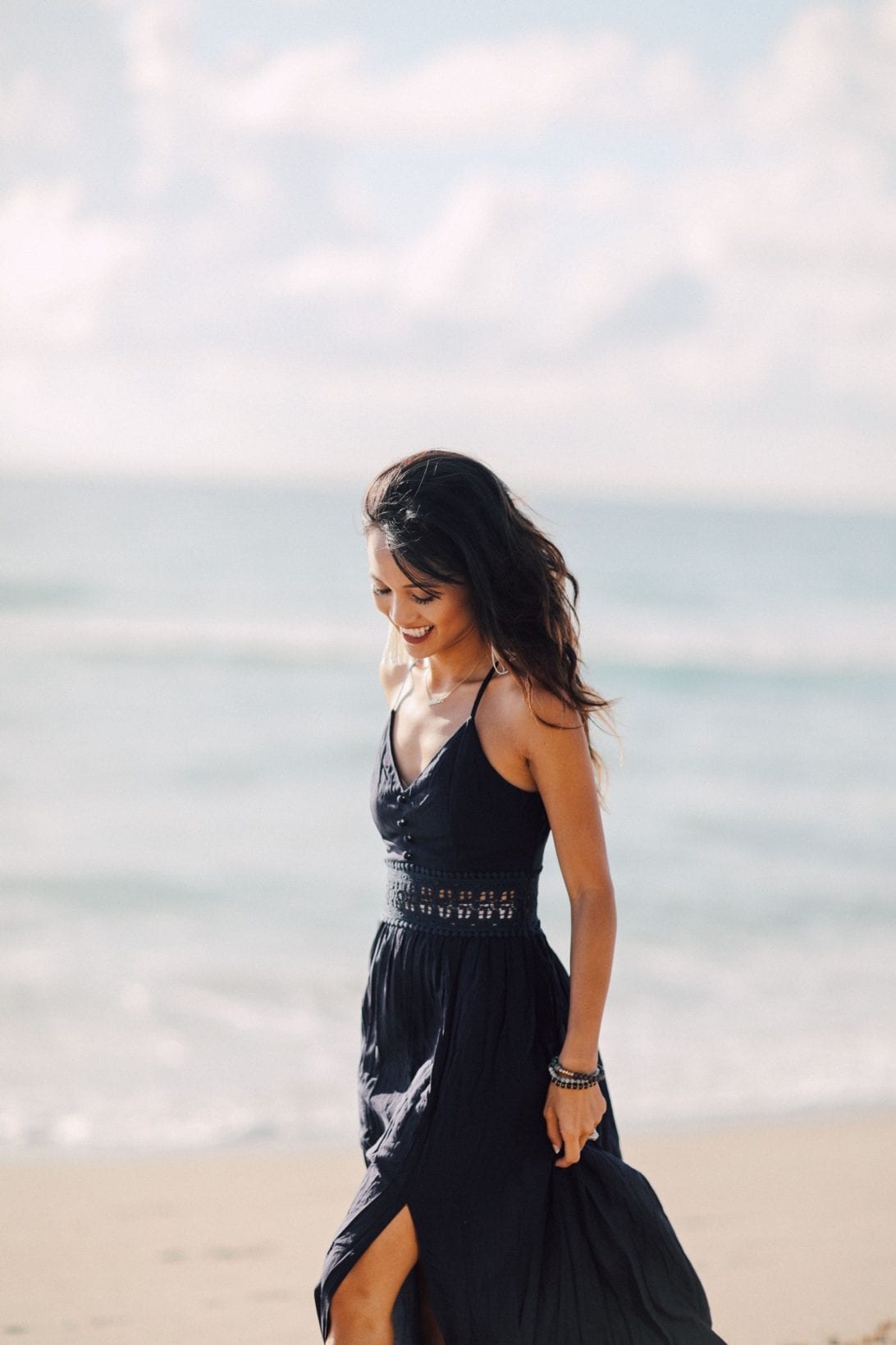 ENGAGEMENT PHOTOS, COUPLE PHOTOS. BEACH PHOTOSHOOT, BEACH ENGAGEMENT, BEACH ANNIVERSARY SHOOT, WHAT TO WEAR AT A PHOTO SHOOT, NAVY MAXI DRESS