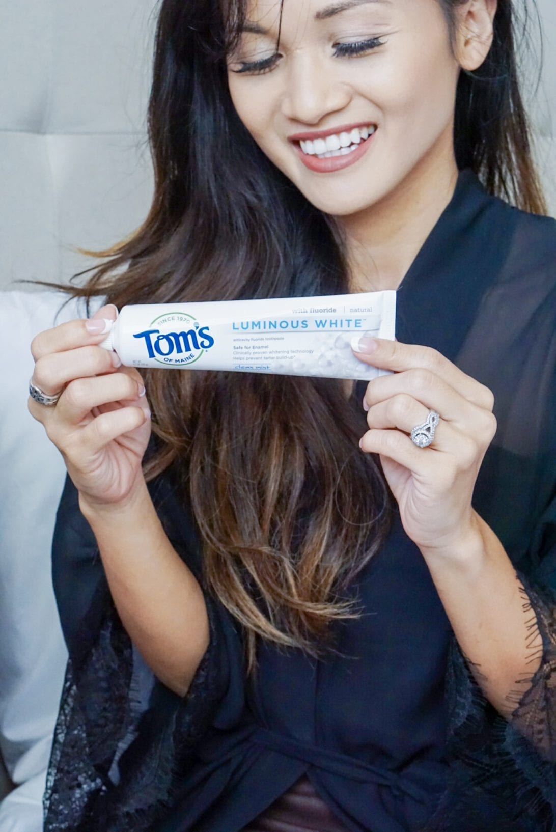Tom's of Maine, positive day, positive habits, morning habits, morning tips, whiter smile, whiter teeth, healthy teeth, brighten your smile, morning routine, black lace robe, mom life 