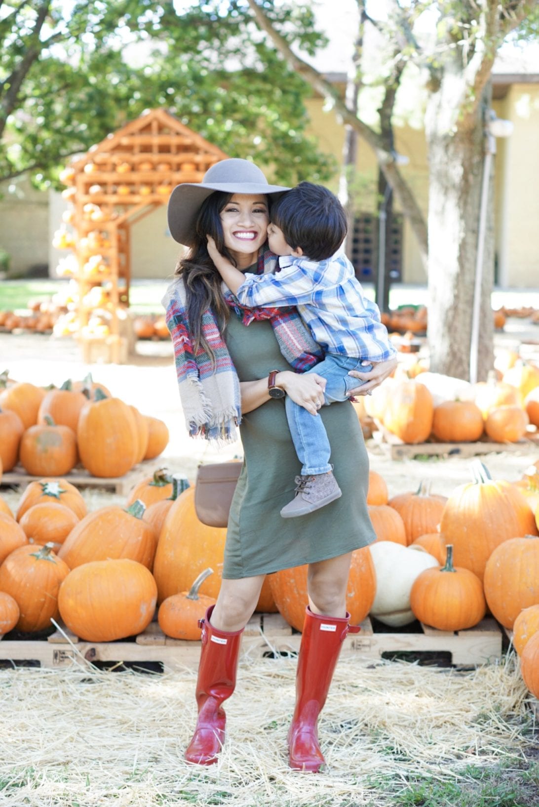 pumpkin patch, fall festivities, fall activities, family fall activities, mommy and me style, boy mom, mom style, fall outfit, hunter boots, pumpkin patch pictures