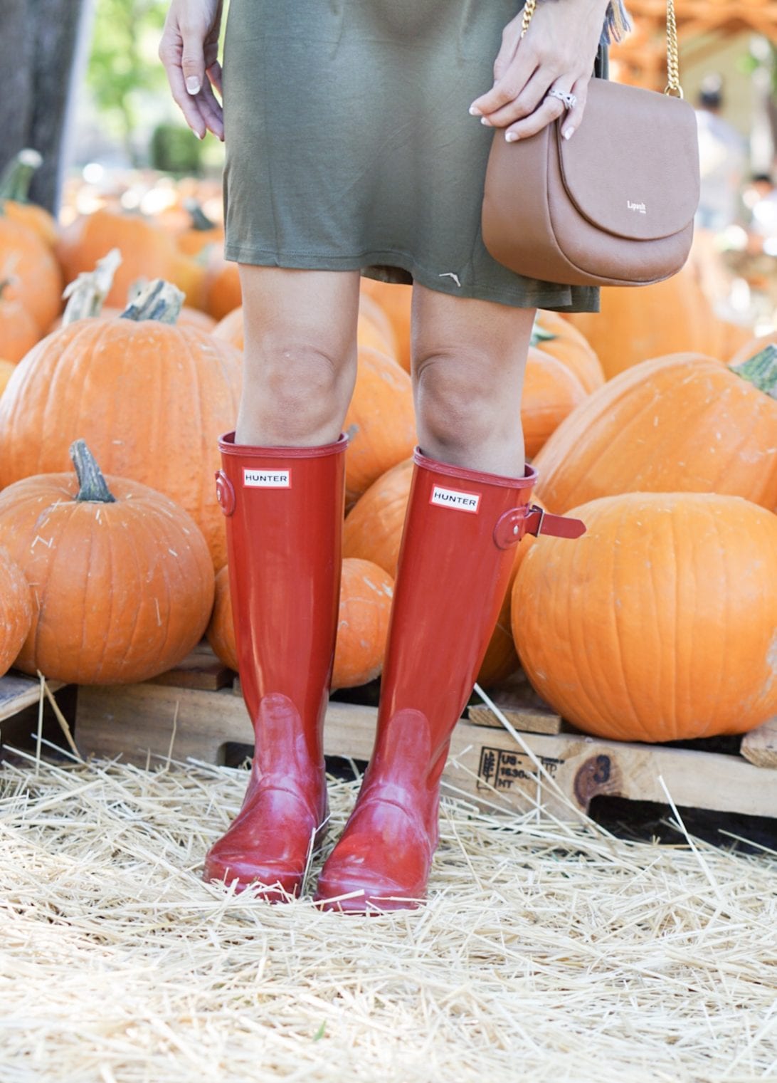 pumpkin patch, fall festivities, fall activities, family fall activities, mommy and me style, boy mom, mom style, fall outfit, hunter boots, pumpkin patch pictures