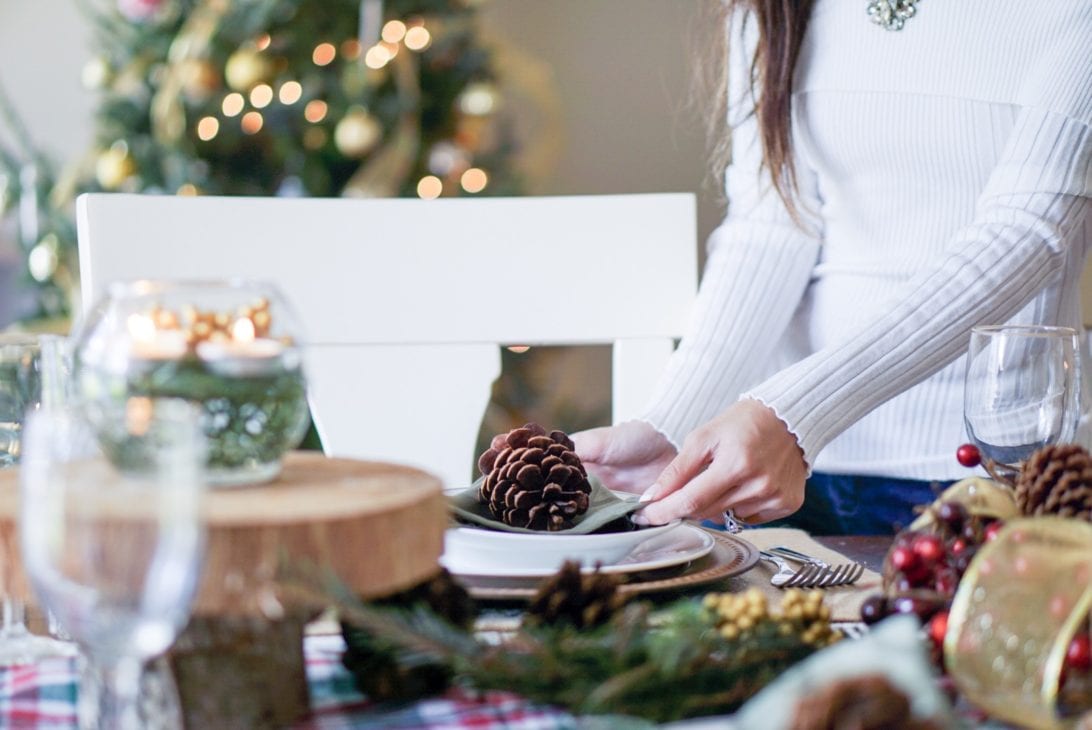 gift guide for the home, christmas decor, home holiday decor, Fraser fir tree, real christmas tree, Christmas tree decor, gold and silver christmas tree, rustic christmas table setting, christmas tablescape, holiday tablescape, pine cones 