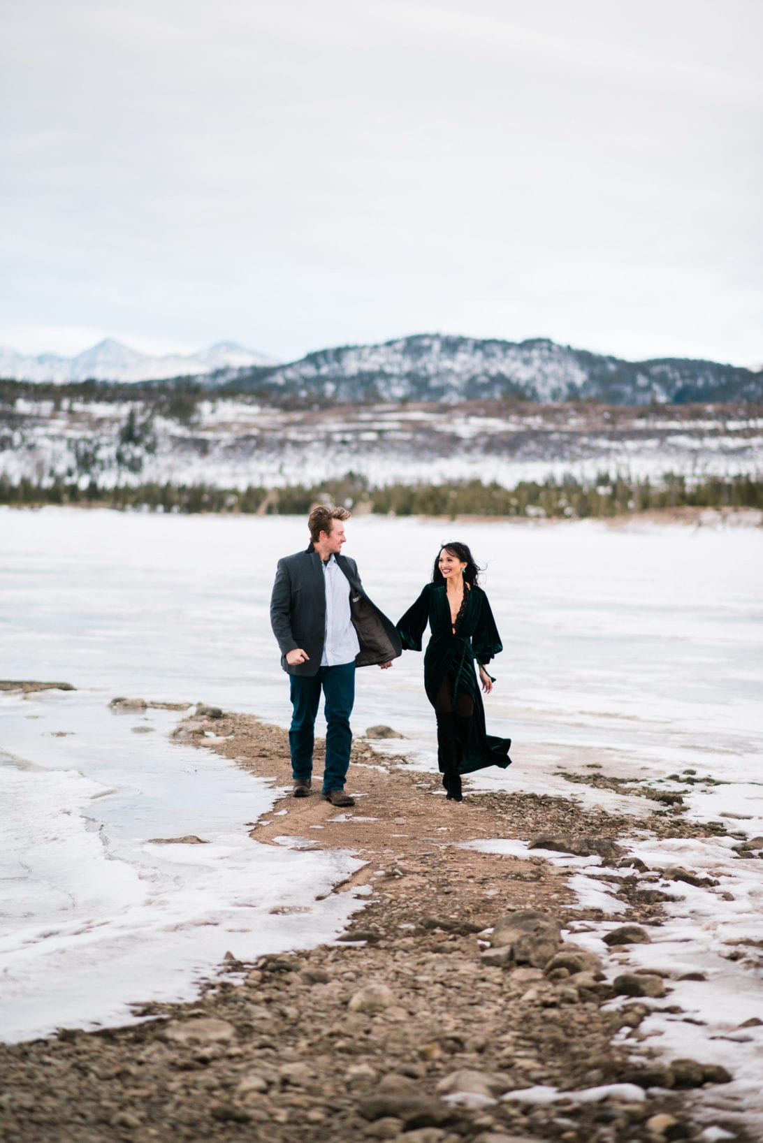 family pictures, snow family pictures, Colorado family pictures, frozen lake, christmas card family pictures