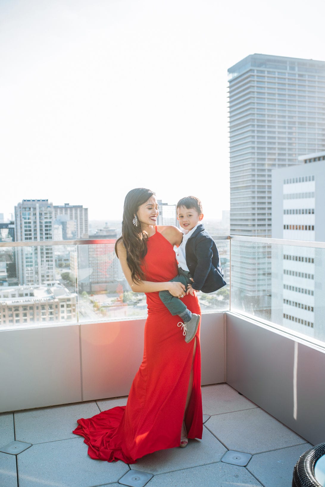 red dress, red gown, thirtieth birthday, Kendra Scott earrings, thirty and thriving, youtube channel, welcome video, family photos, family pictures 