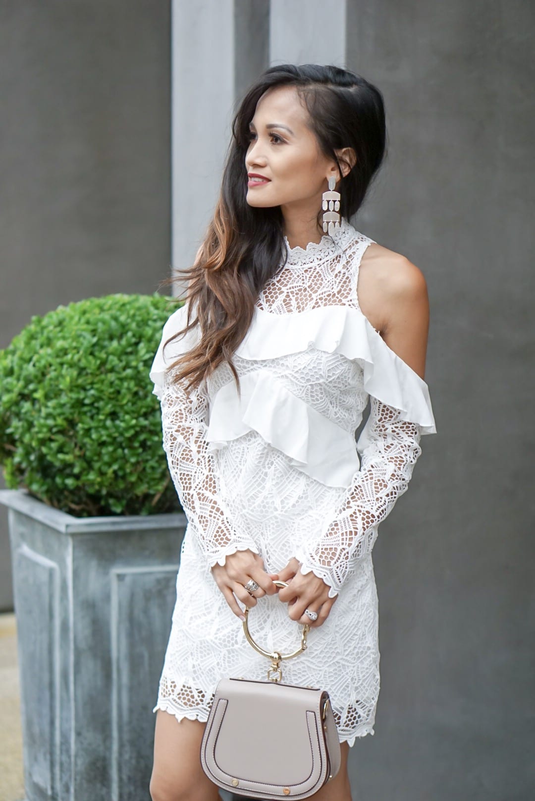 royal wedding, royal wedding, engagement dress, derby dress, bridal shower dress, little white dress, Kendra Scott earrings, nude heels, nude pumps, tea time style, royal wedding style #whitedress, #royalwedding, #bridalshowerdress