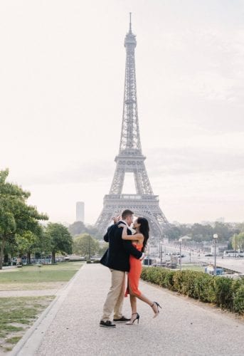 Eiffel Tower, couples picture, dancing 