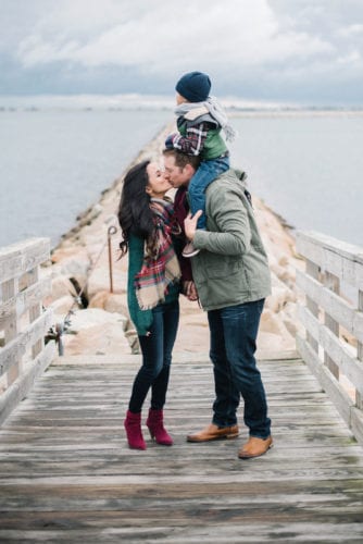 Christmas family photos, plaid scarf, Old Navy Style