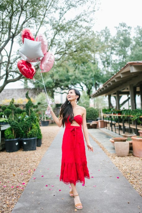 Valentine balloons, heart balloons, Valentine date ideas 