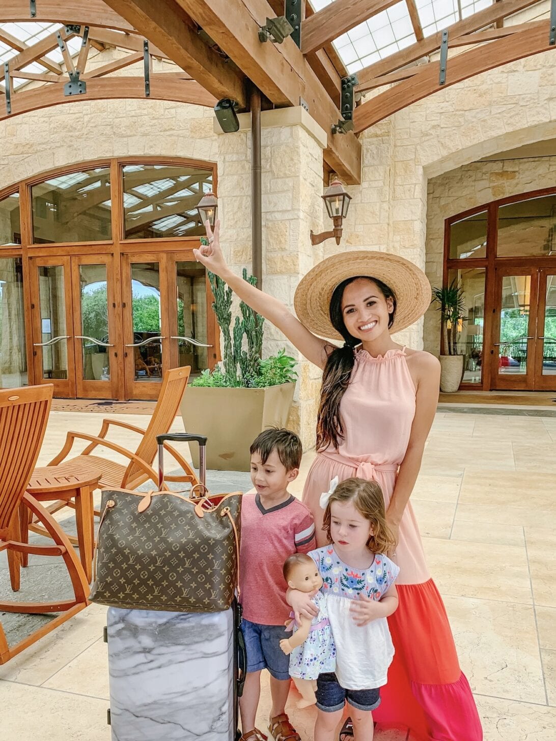 San Antonio HOTELS, San Antonio RESORTS, HILL COUNTRY RESORTS, Louis Vuitton NEVERFULL GM, 