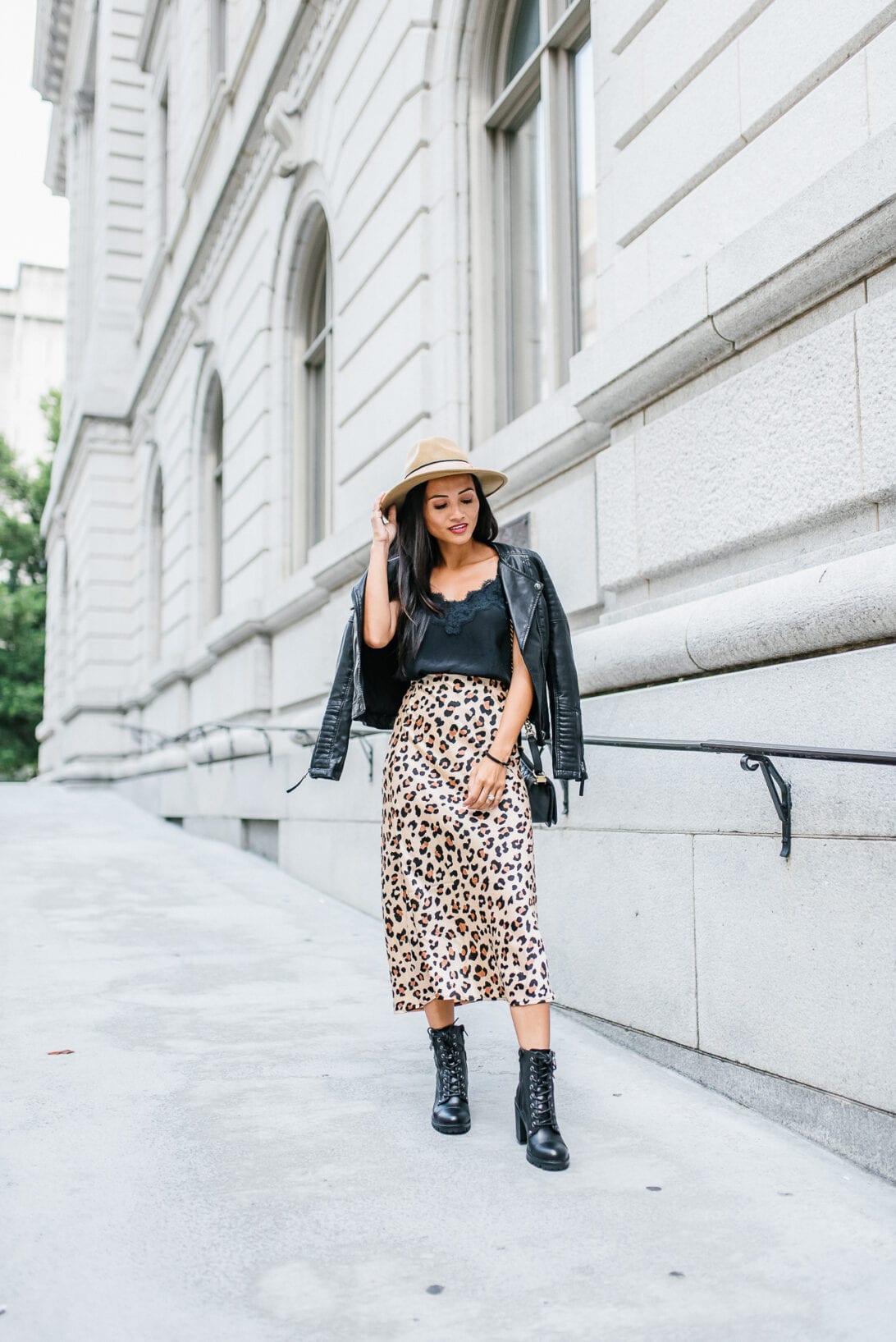 HOW TO WEAR LEOPARD SKIRT, BLACK LEATHER JACKET, FALL OUTFIT