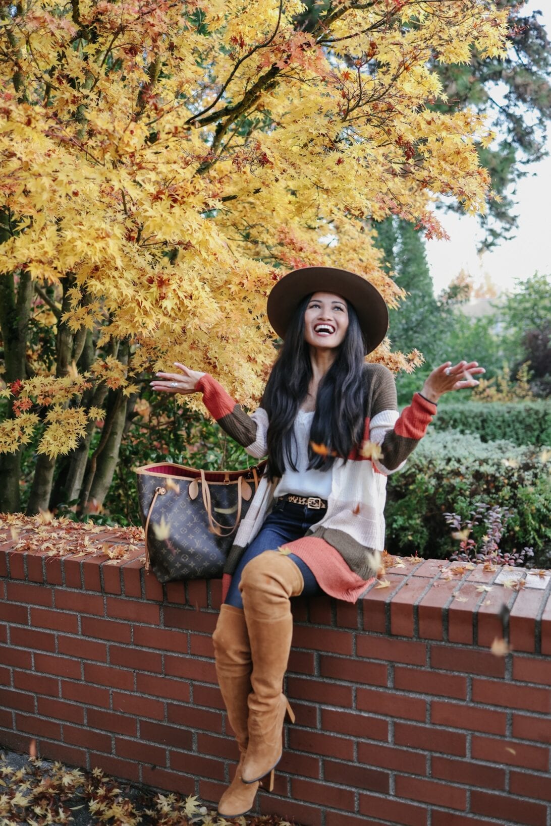 Fall foliage in Washington, color block cardigan, Louis Vuitton Neverfull, Neverfull GM, Stuart Weitzman Hiline boots, suede boots, tan otk boots, over the knee boots 