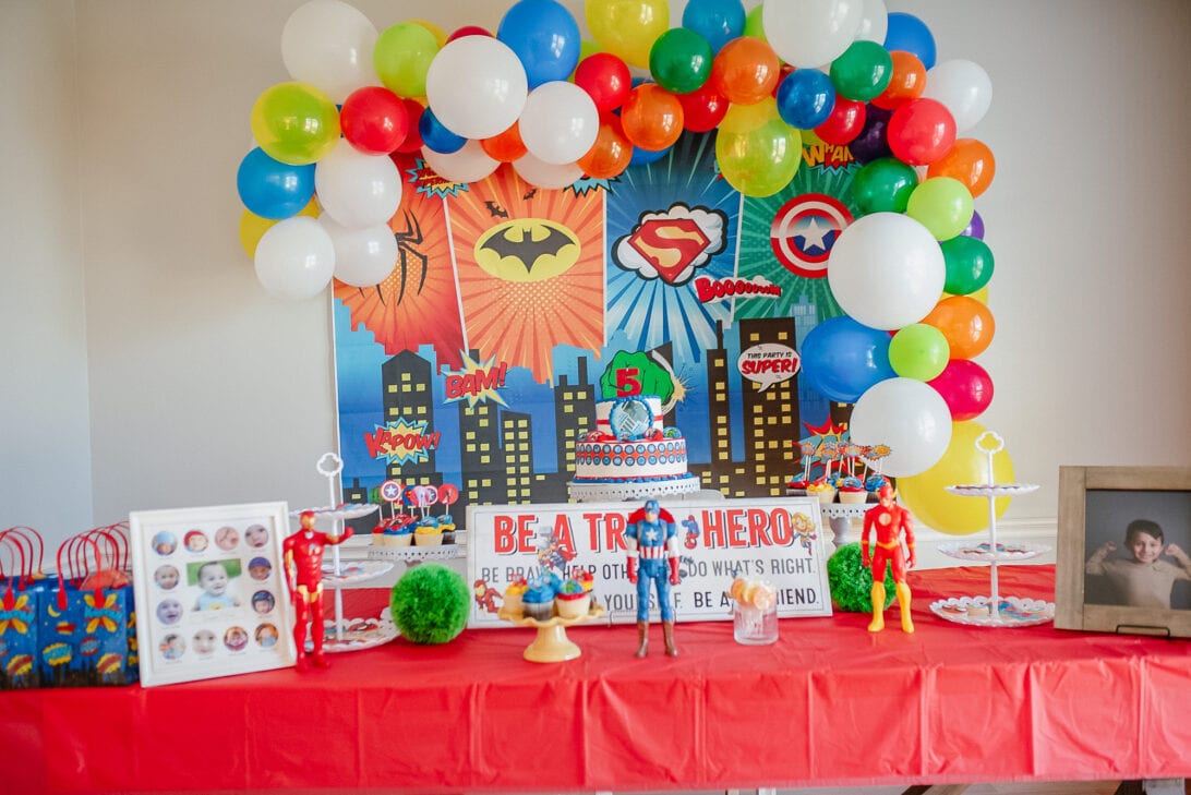 superhero birthday decoration, superhero birthday balloon garland 