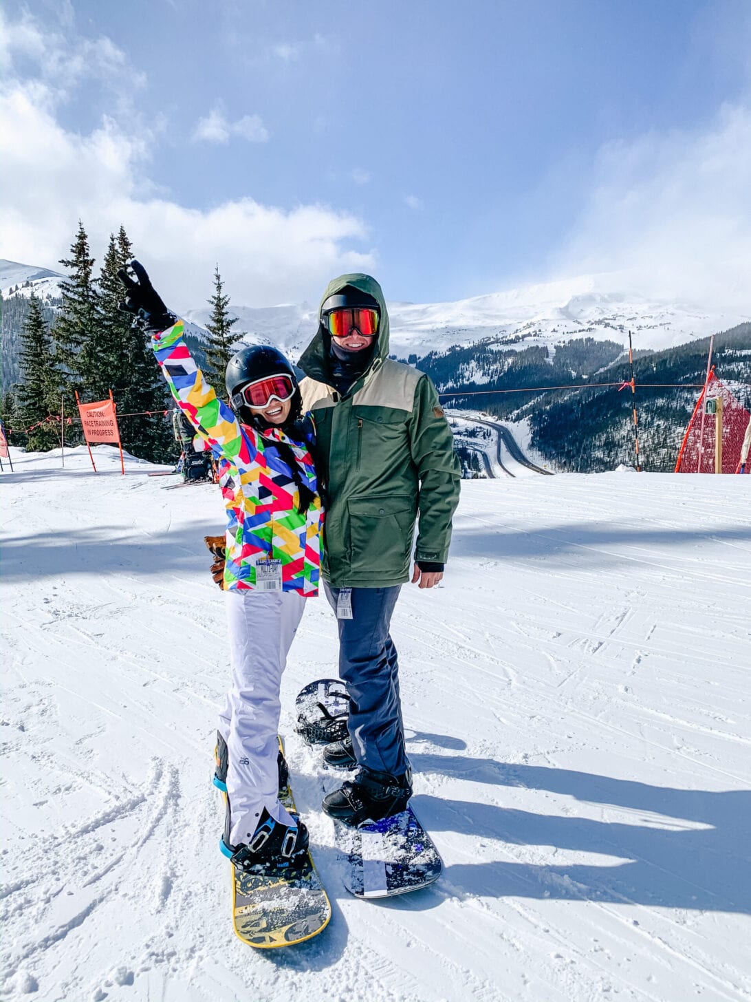 SNOW BOARDING COUPLE, SNOW BOARDING COLORADO