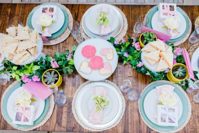 Mother's Day table spread, outdoor tea, outdoor afternoon tea 