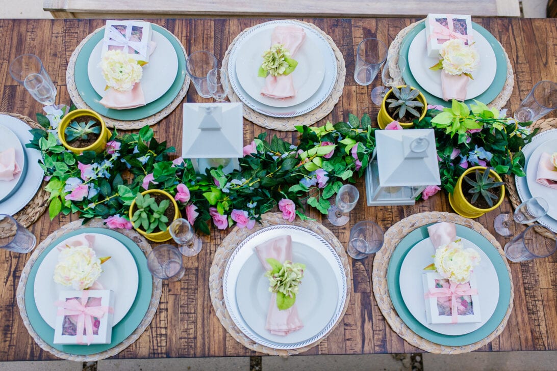 pink tablescape, brunch tablescape, bridal shower brunch, baby shower brunch 