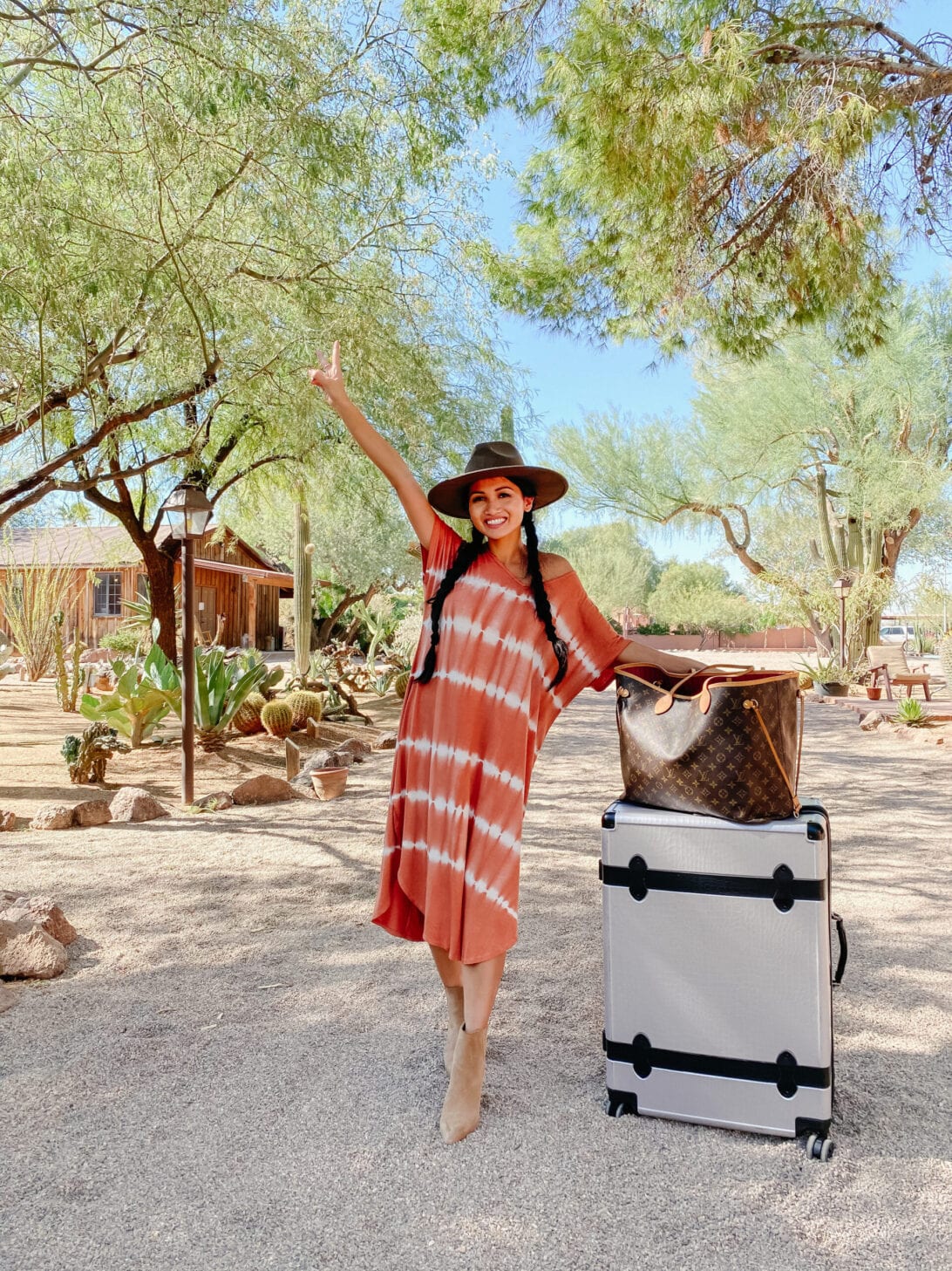 TIE DYE MAXI DRESS, CALPAK LUGGAGE, LV NEVERFULL, Louis Vuitton NEVERFULL 