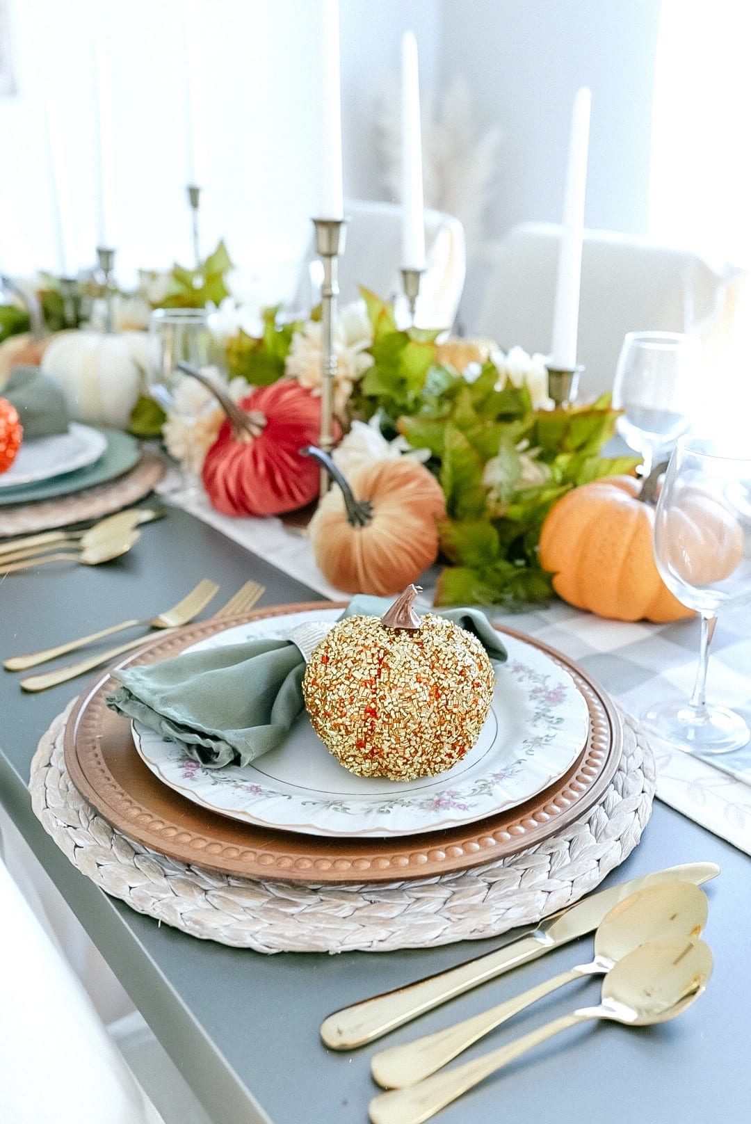 Fall glam table setting, gold table setting, gold silverware, gold flatware 