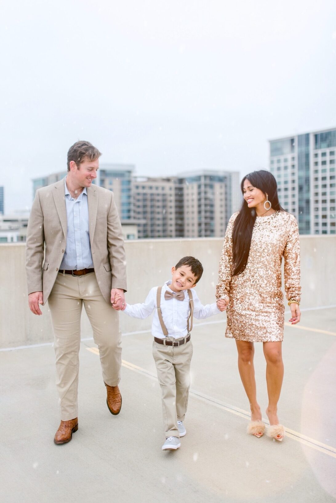 NEW YEAR FAMILY PHOTO, GLAM FAMILY PHOTO SHOOT, ROOFTOP PHOTOSHOOT 