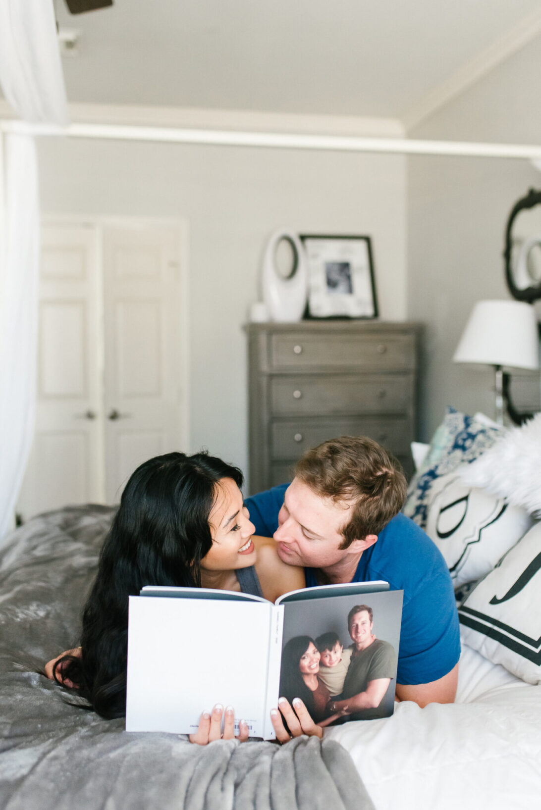 couple photo shoot, chat books 