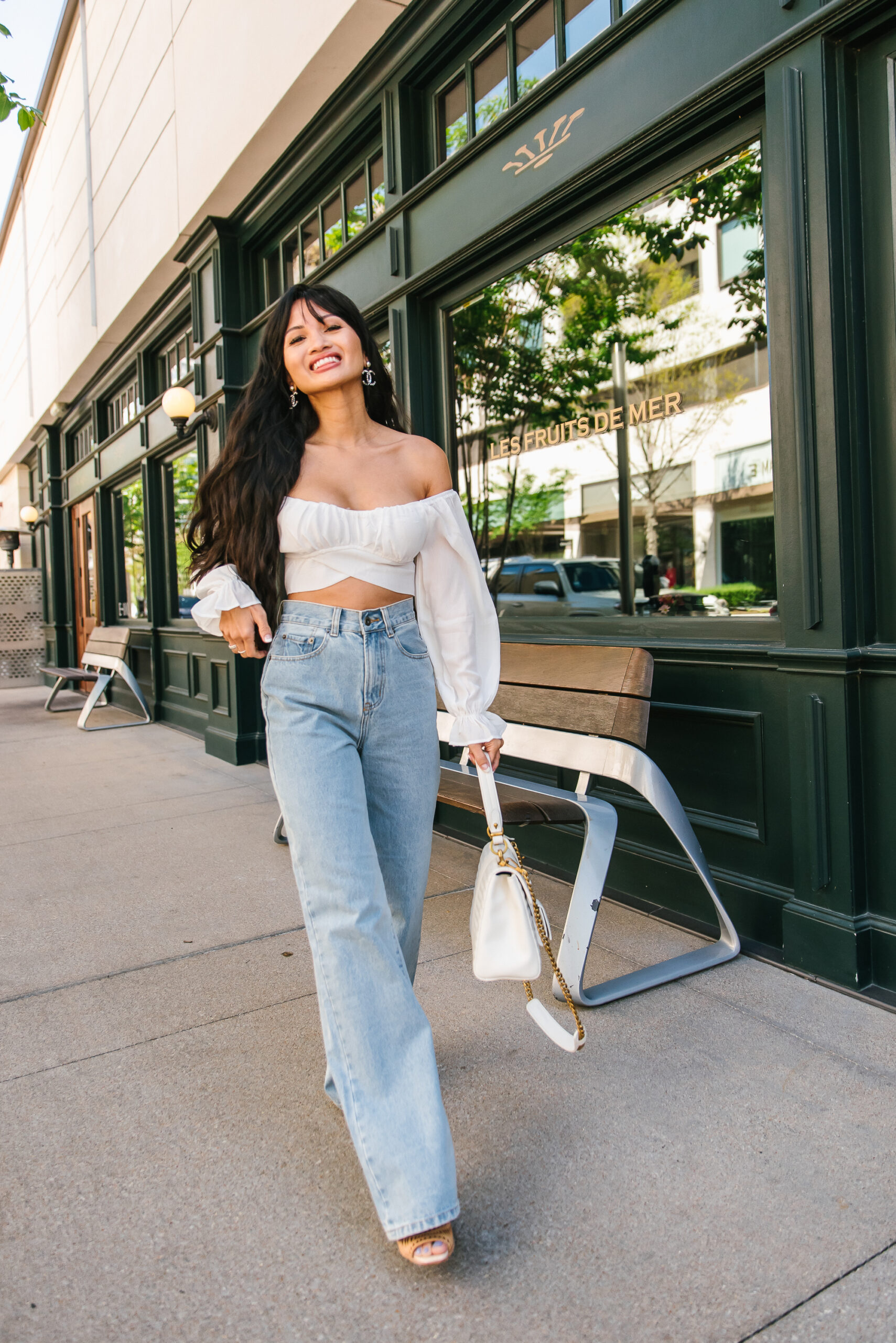 SUMMER STYLE, WHITE CROP TOP, OFF THE SHOULDER CROP TOP 