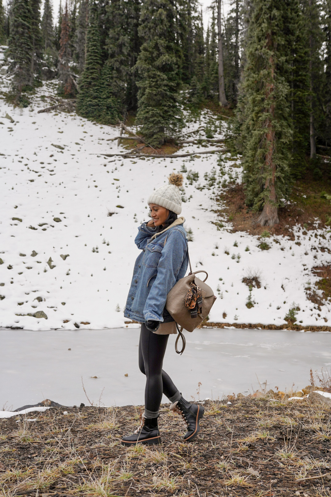 YELLOWSTONE, NATIONAL PARK, FALL, SNOW, DENIM JACKET 