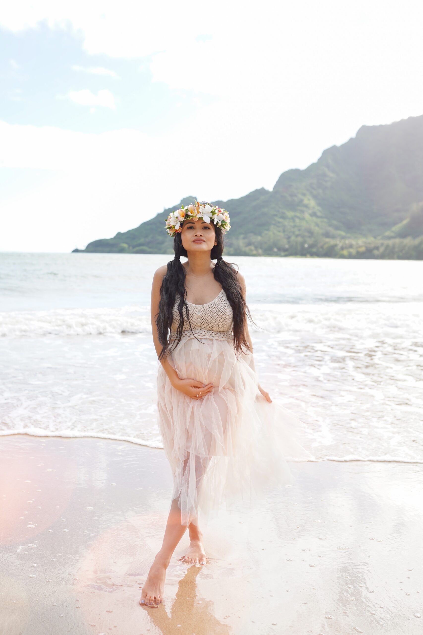 Kahana Bay Beach, Hawaii, maternity photos, maternity dress 