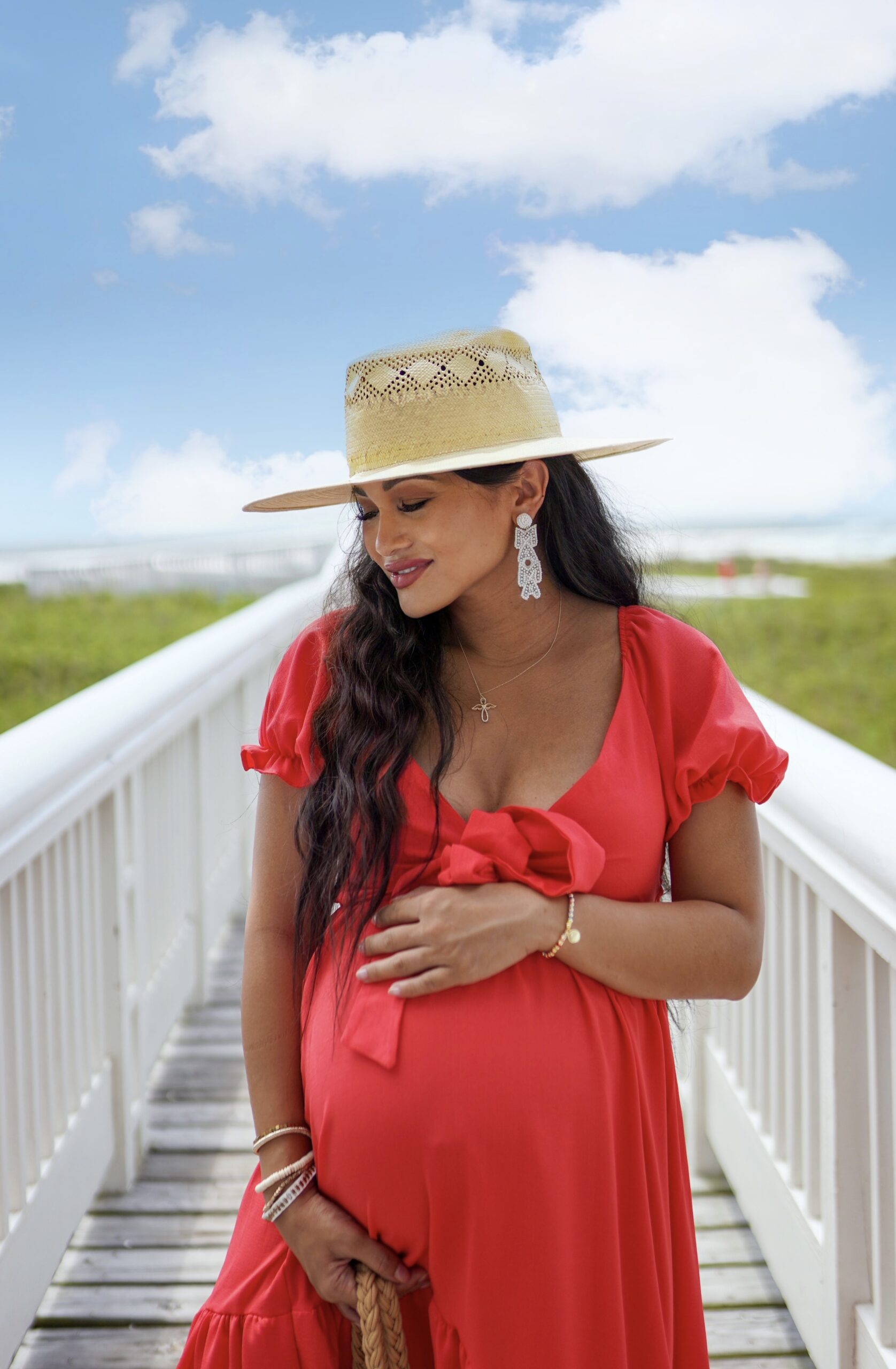 Memorial Day outfit, straw hat, woven bag, pregnancy style, summer pregnancy outfit, bump style, mom earrings 