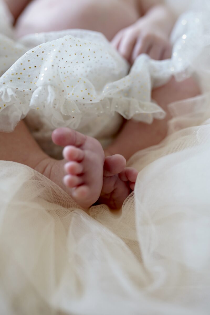 newborn photography, newborn girl