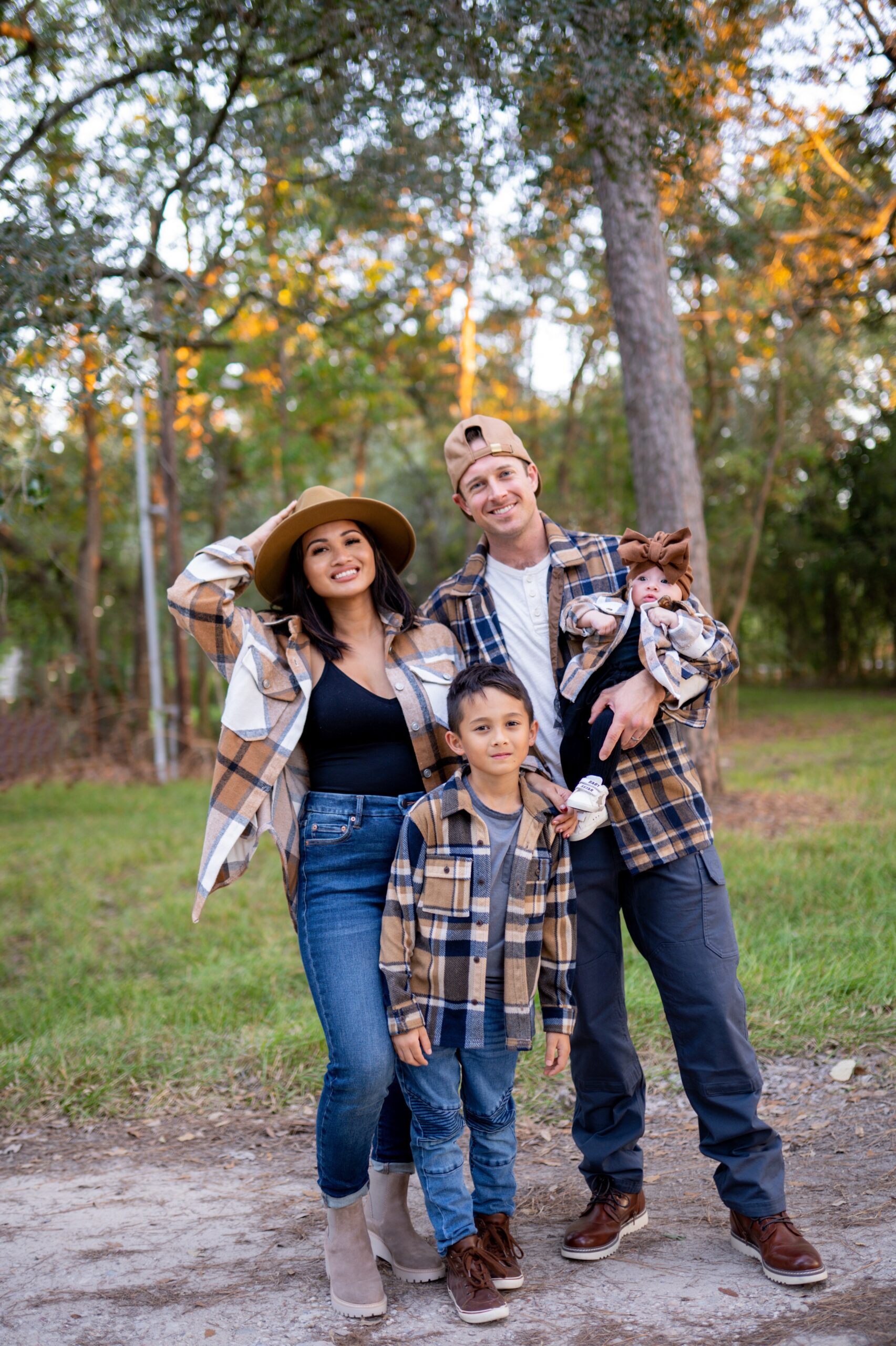 fall family outfits, matching outfits, family style, family outfits 